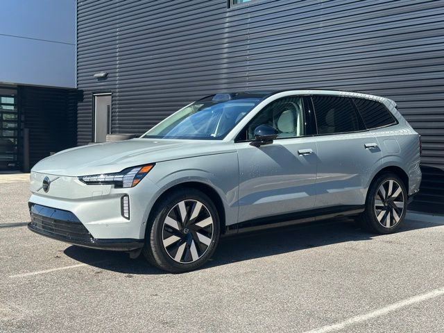 2025 Volvo EX90 Ultra's photo