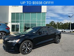 2023 Volvo S60 B5 AWD Plus Dark Sedan