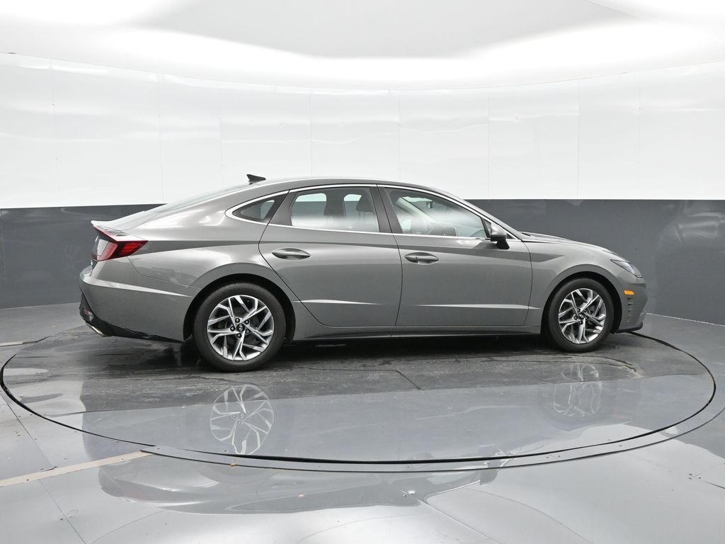 2023 Hyundai Sonata SEL photo 3