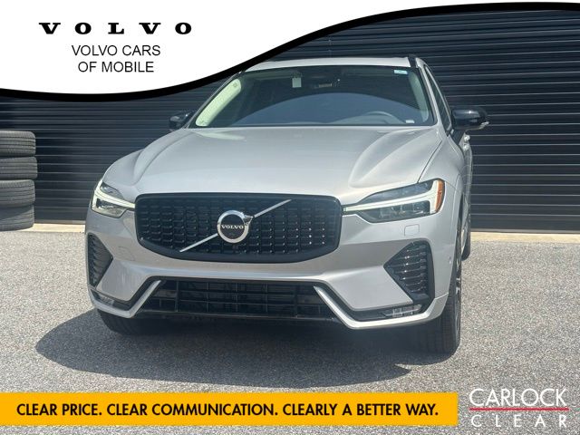 2025 Volvo XC60 B5 Plus photo 2