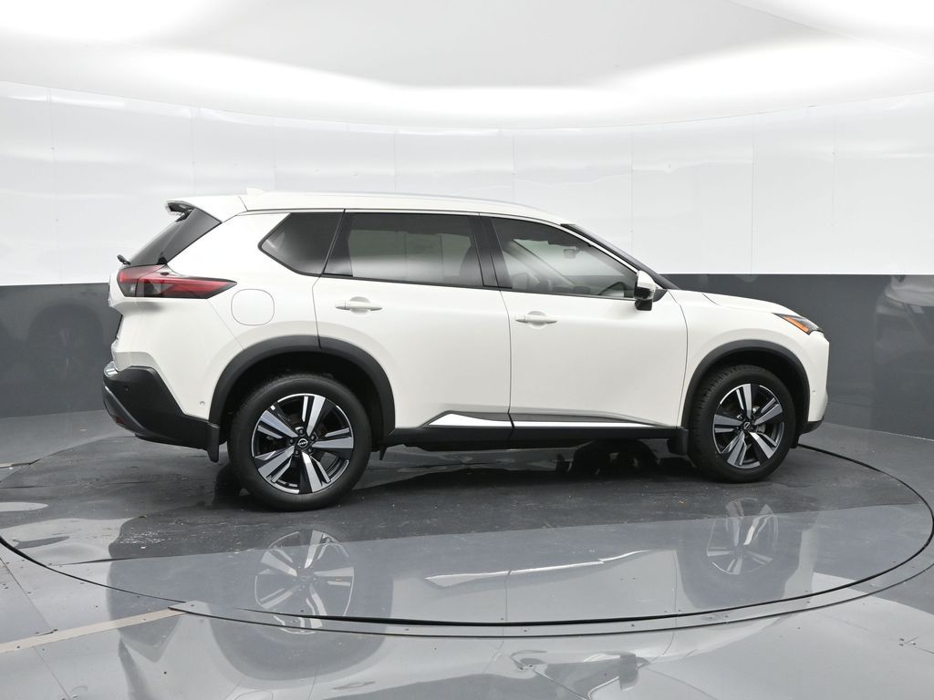 2023 Nissan Rogue SL photo 3