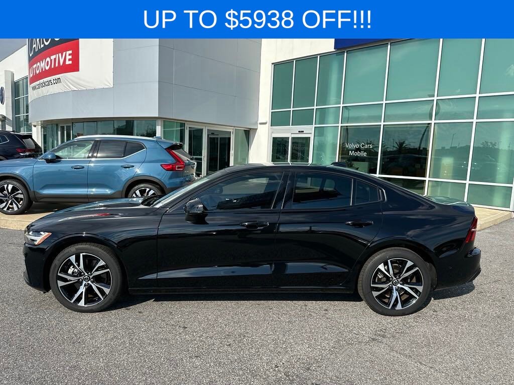 2023 Volvo S60 B5 Plus AWD photo 2