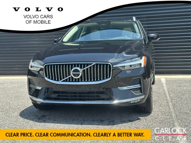 2022 Volvo XC60 B5 Inscription photo 2