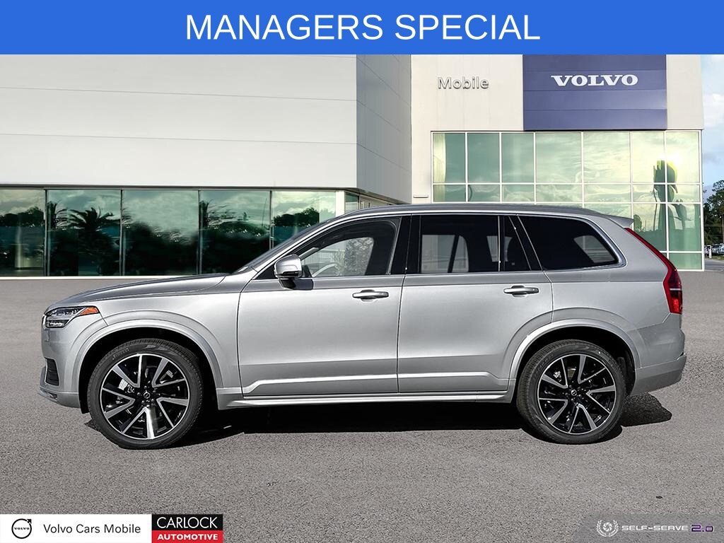 2022 Volvo XC90 T6 Momentum photo 3