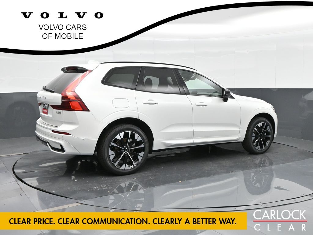 2026 Volvo XC60 B5 Plus photo 2
