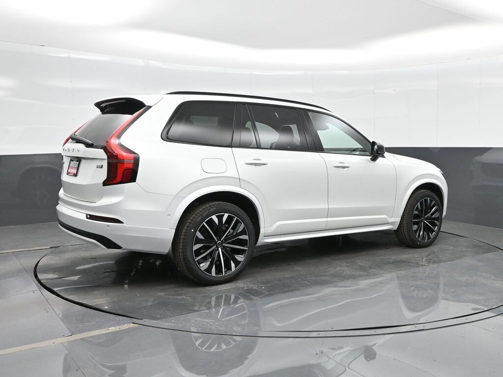 New 2026 Volvo XC90 B6 Ultra Dark Theme 7-Seater SUV