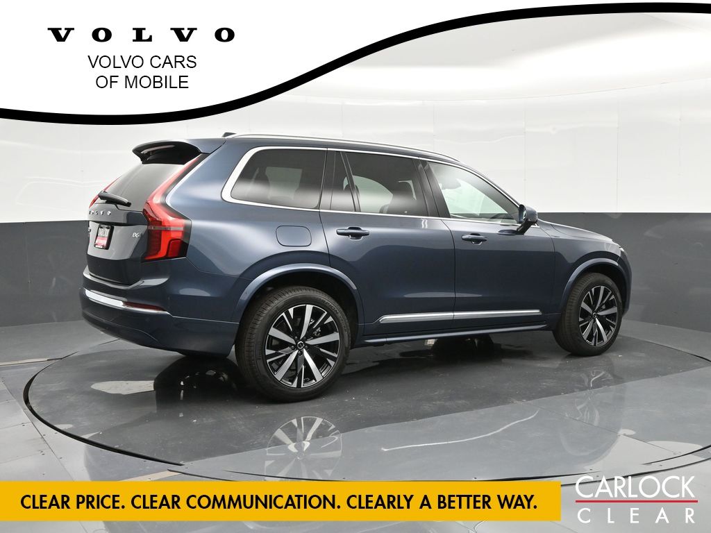 2026 Volvo XC90 Core photo 2