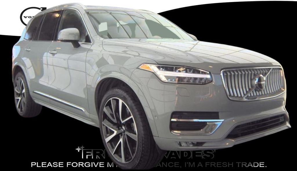 2024 Volvo XC90 Plus photo 2