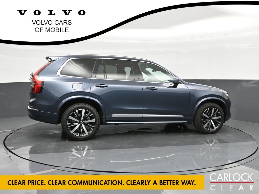 2026 Volvo XC90 Core photo 3