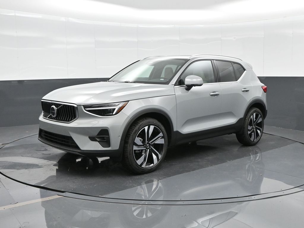2025 Volvo XC40 Ultra's photo