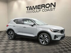 2025 Volvo XC40 B5 Ultra Bright Theme SUV