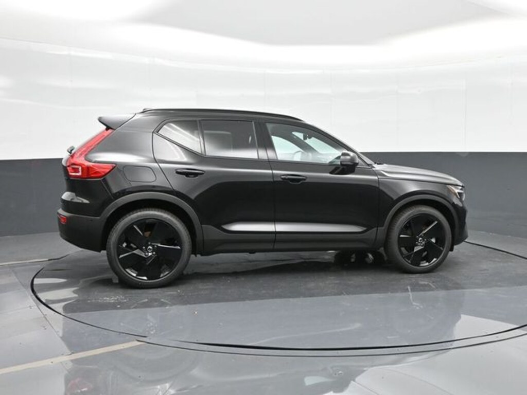 New 2026 Volvo XC40 B5 Ultra Black Edition SUV