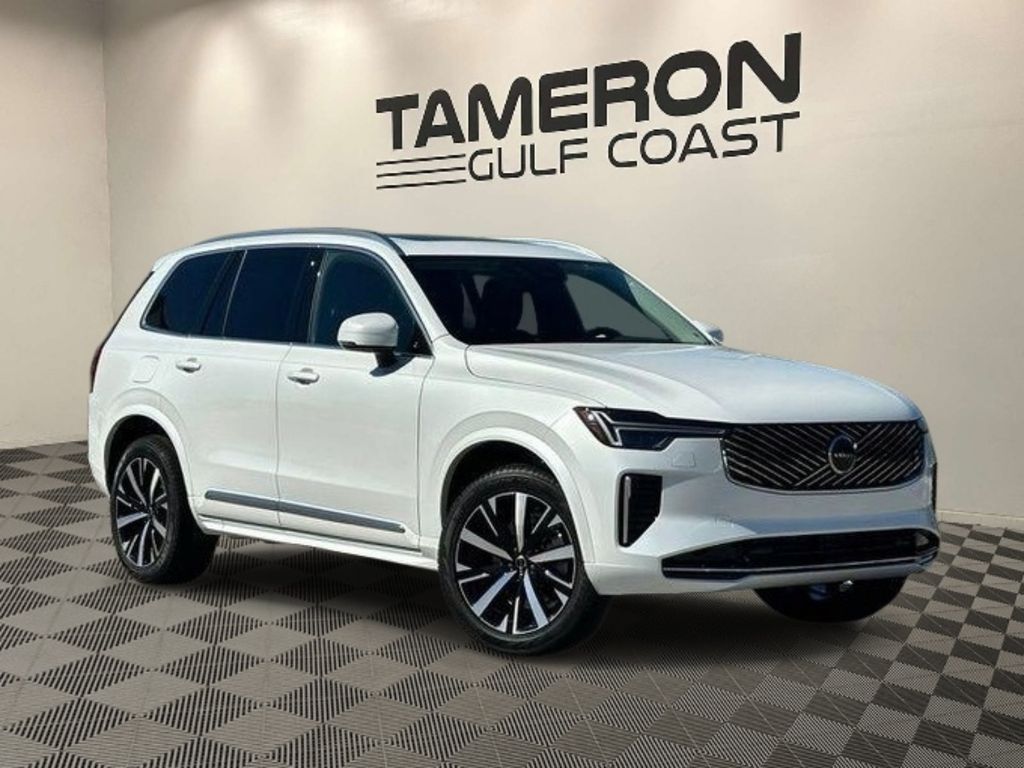 2026 Volvo XC90 B5 Core Bright 4WD's photo