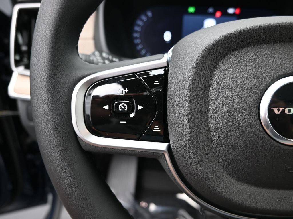 2026 Volvo XC90 Plus - Photo 14