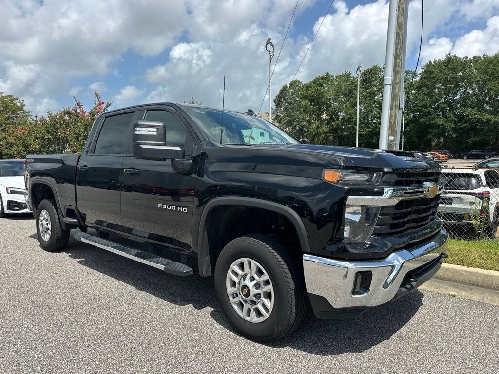 Used 2025 Chevrolet Silverado 2500 HD LT Truck Crew Cab