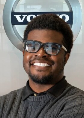 Staff member Kendarrius Chatman from 57d2523275b1