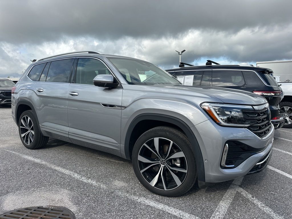 2024 Volkswagen Atlas 2.0T SEL Premium R-Line 4MOTION's photo