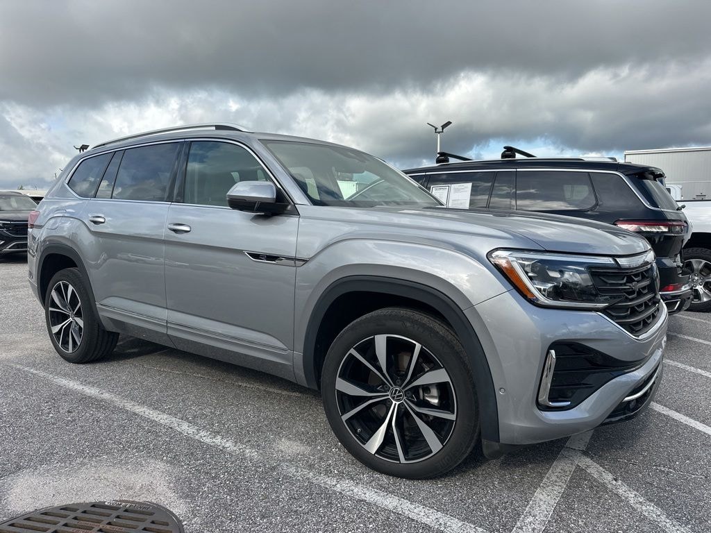Used 2024 Volkswagen Atlas 2.0T SEL Premium R-Line SUV