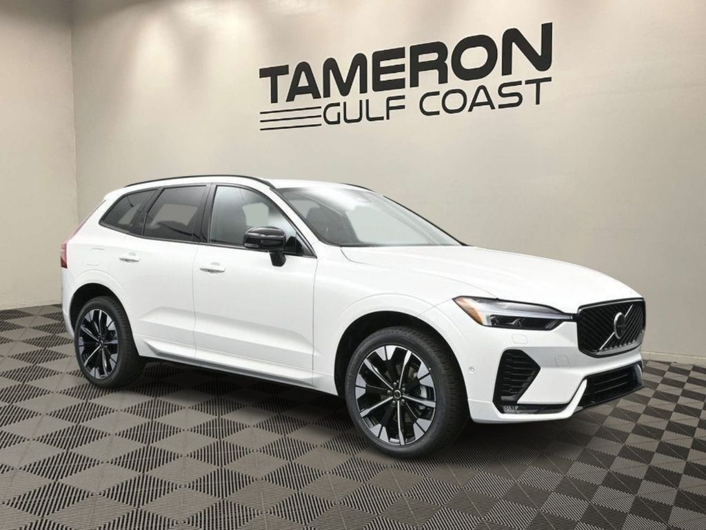 2026 Volvo XC60 B5 Plus Dark AWD's photo
