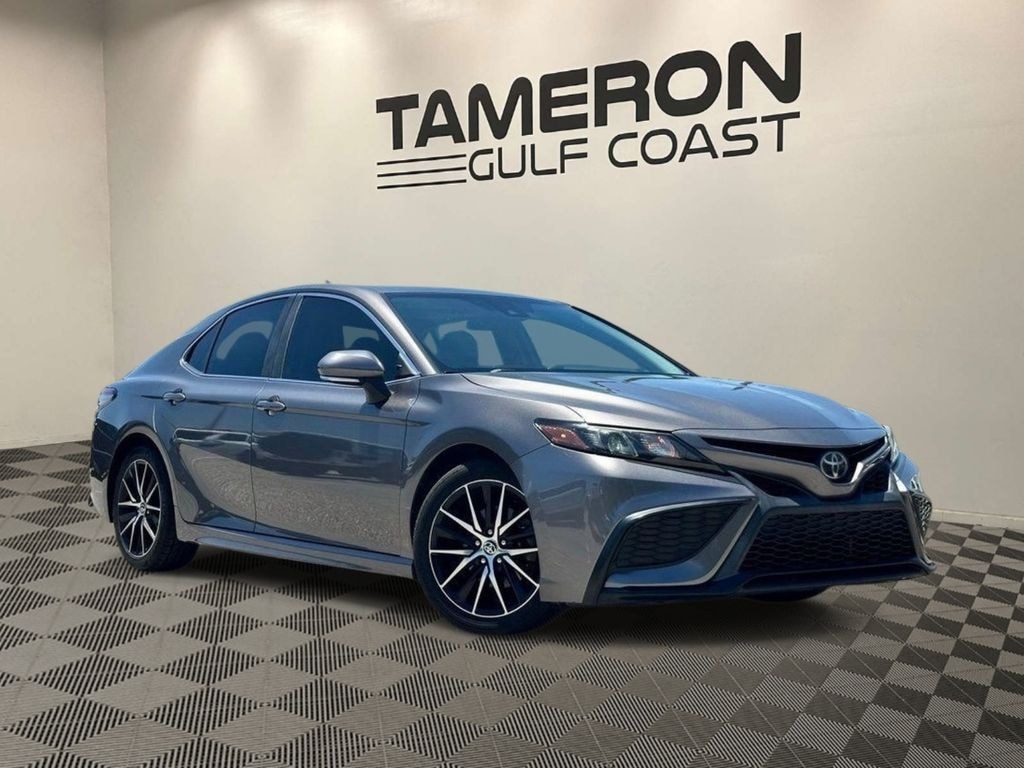 Used 2021 Toyota Camry SE Sedan