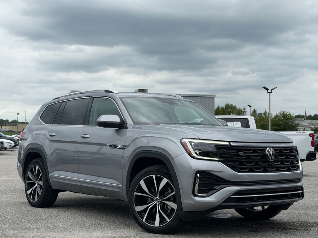 2024 Volkswagen Atlas 2.0T SEL Premium R-Line 4MOTION's photo