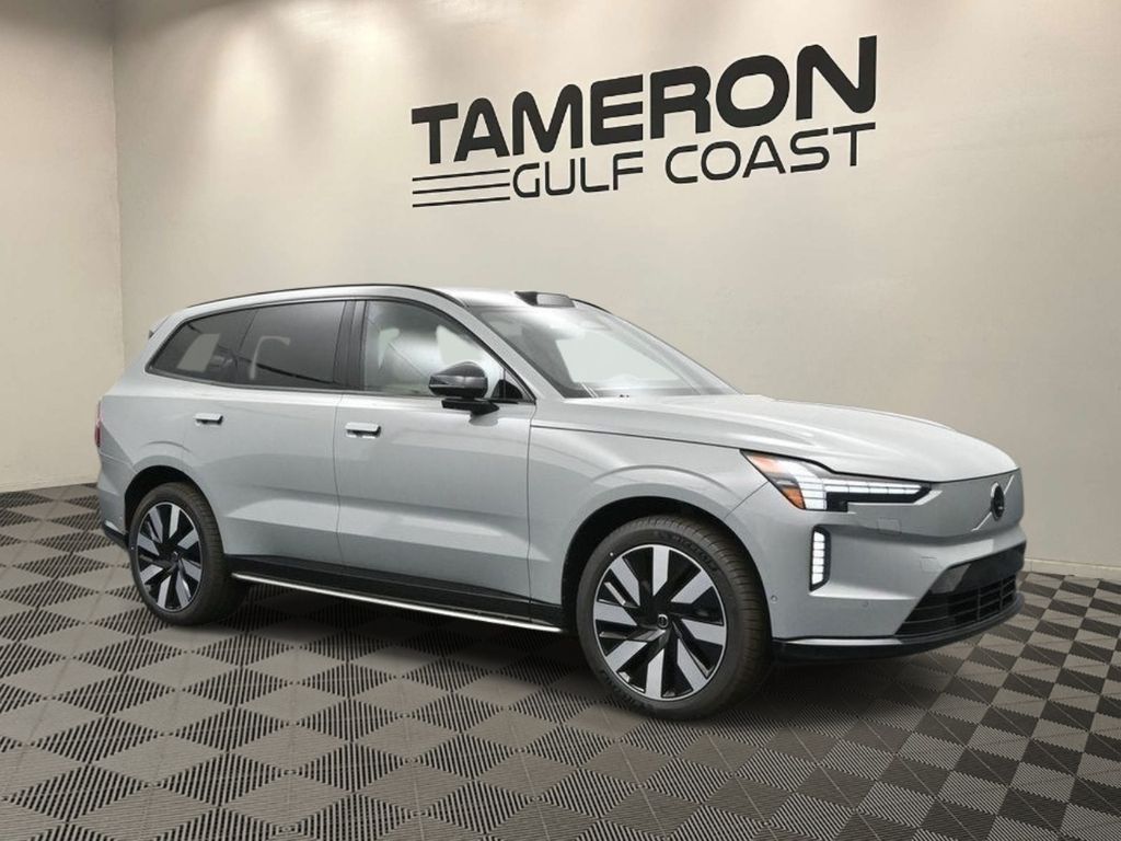 2025 Volvo EX90