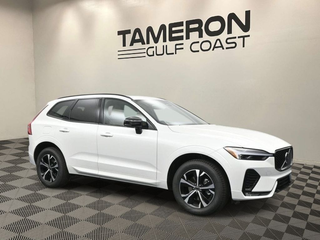 2026 Volvo XC60 B5 Core Dark AWD's photo