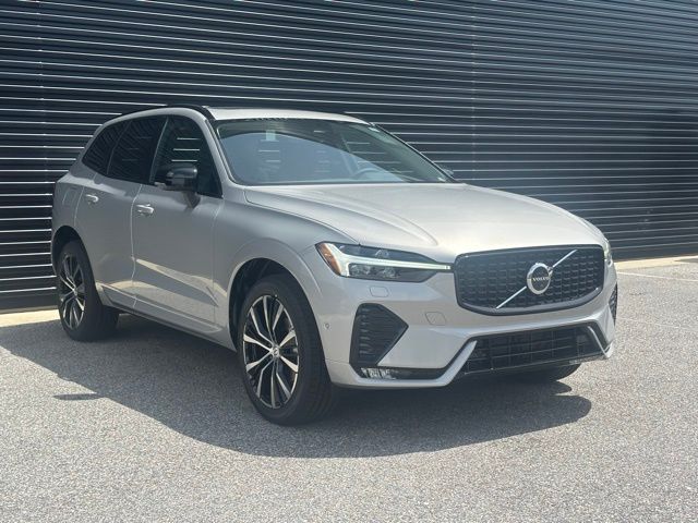 2025 Volvo XC60 Plus - Photo 6