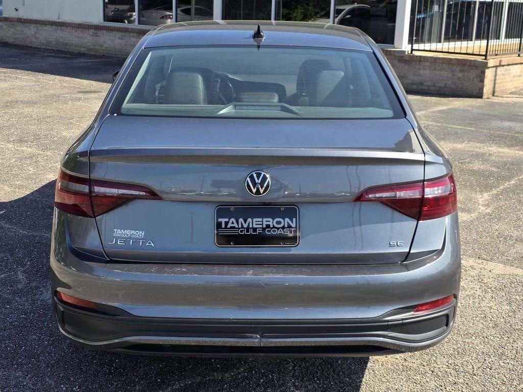 Used 2024 Volkswagen Jetta 1.5T SE Sedan