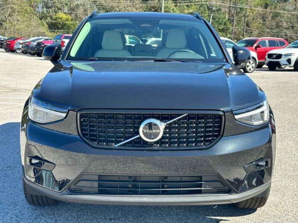 New 2026 Volvo XC40 B5 Plus SUV