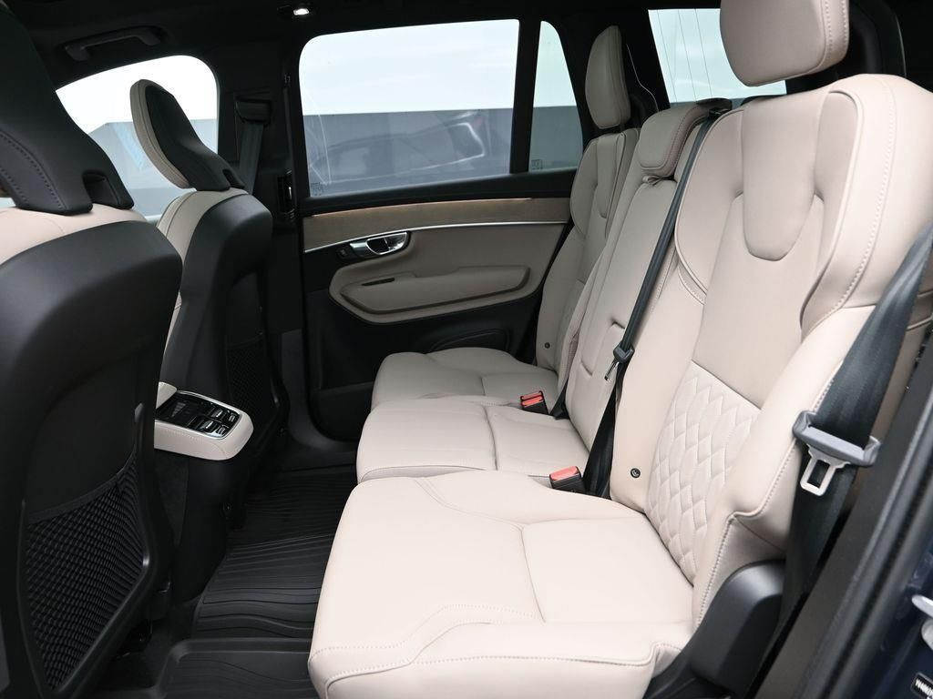 2026 Volvo XC90 Plus - Photo 9