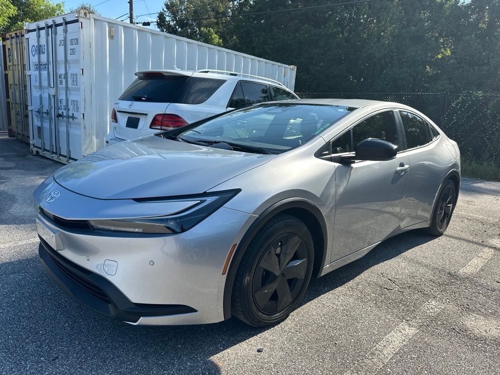 Used 2025 Toyota Prius LE Hatchback