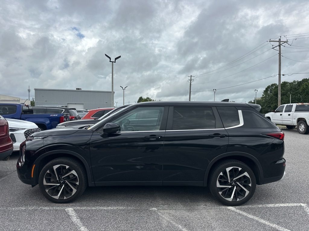 Used 2024 Mitsubishi Outlander SE SUV