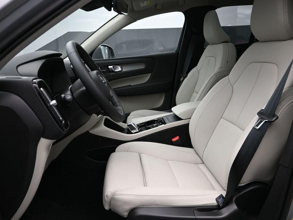2025 Volvo XC40 Ultra - Photo 7