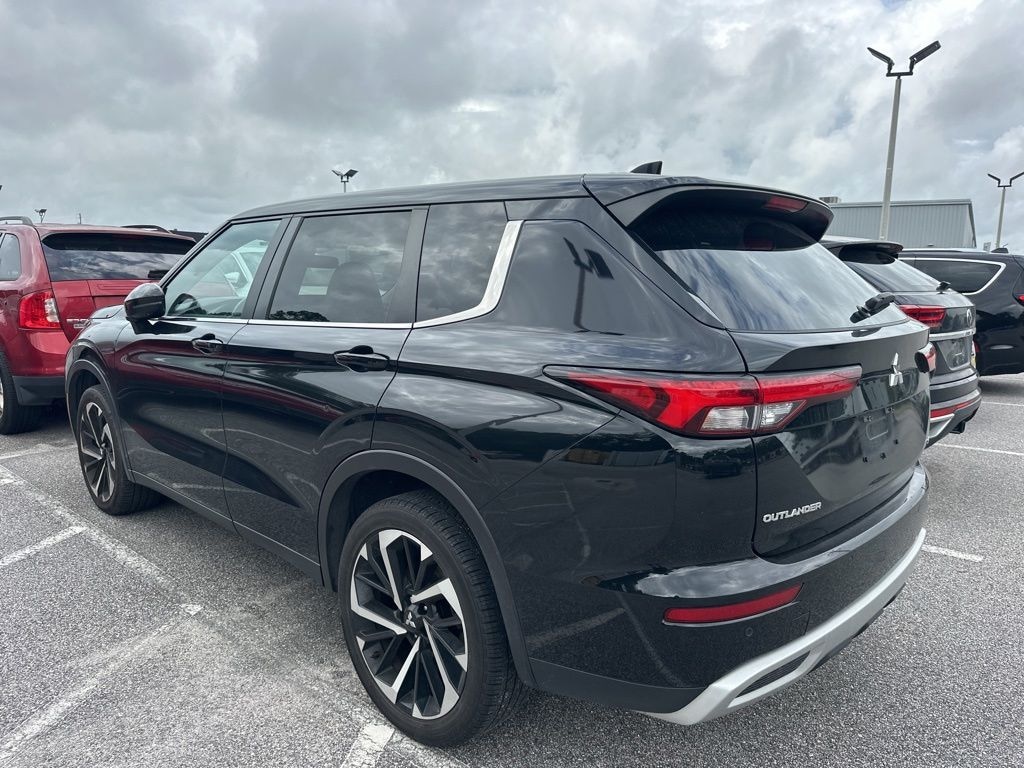Used 2024 Mitsubishi Outlander SE SUV