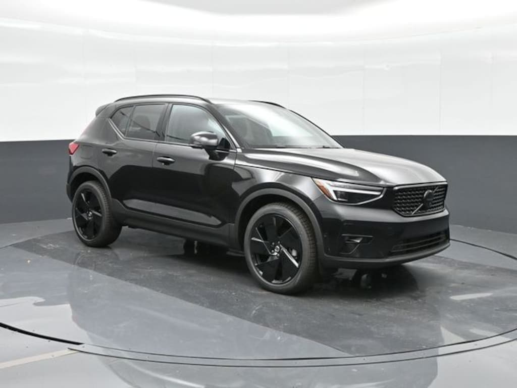 New 2026 Volvo XC40 B5 Ultra Black Edition SUV