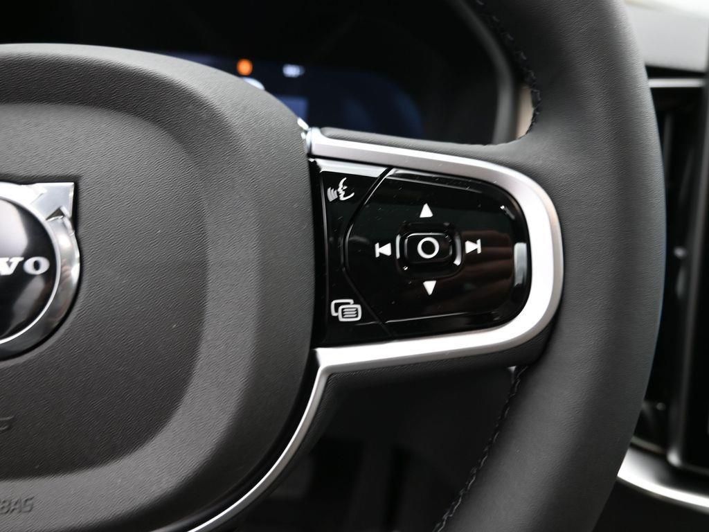 2026 Volvo XC90 Core - Photo 15