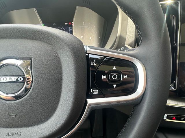 2025 Volvo XC60 Plus - Photo 20