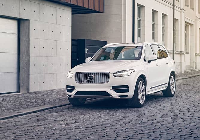 Volvo XC90.jpg
