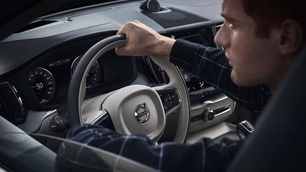 2019 Volvo XC60 interior steering wheel