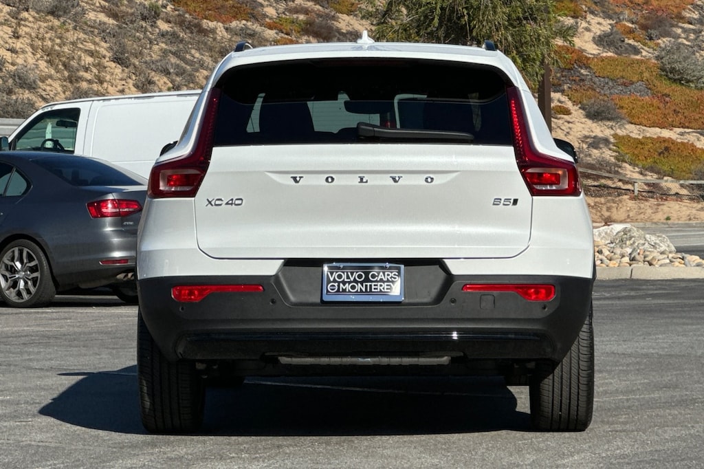 New 2026 Volvo XC40 B5 Plus SUV