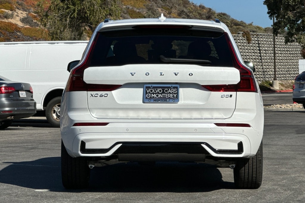New 2026 Volvo XC60 B5 Plus SUV