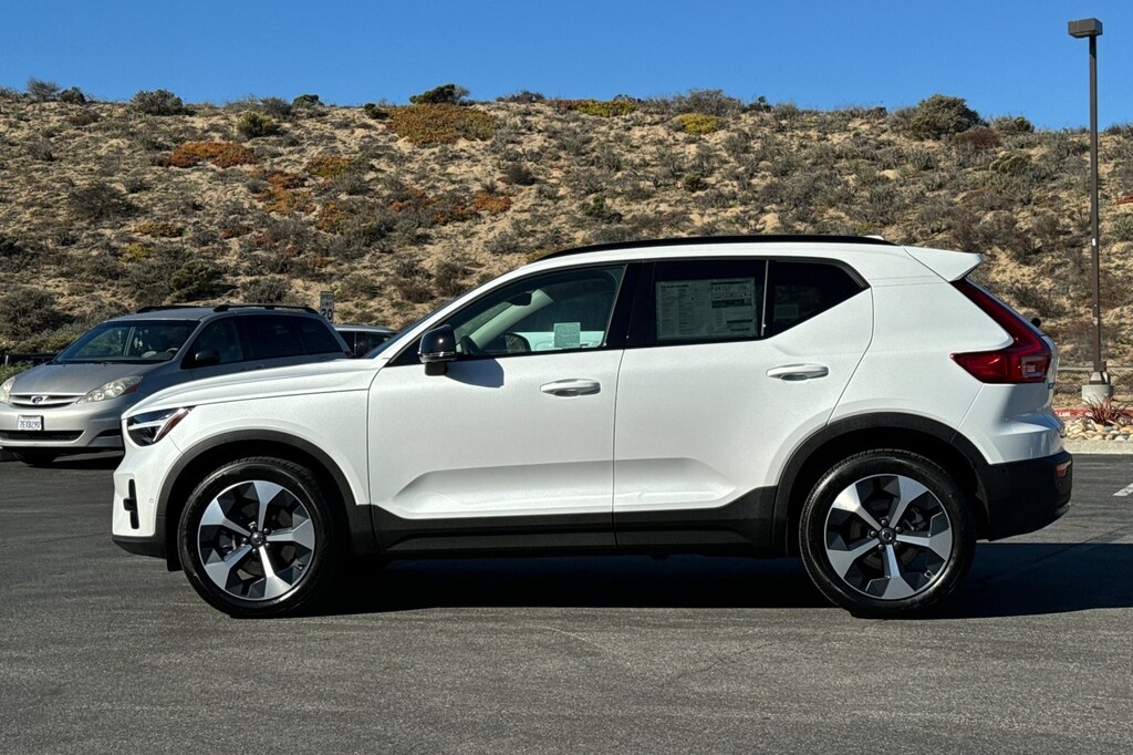 New 2026 Volvo XC40 B5 Plus SUV