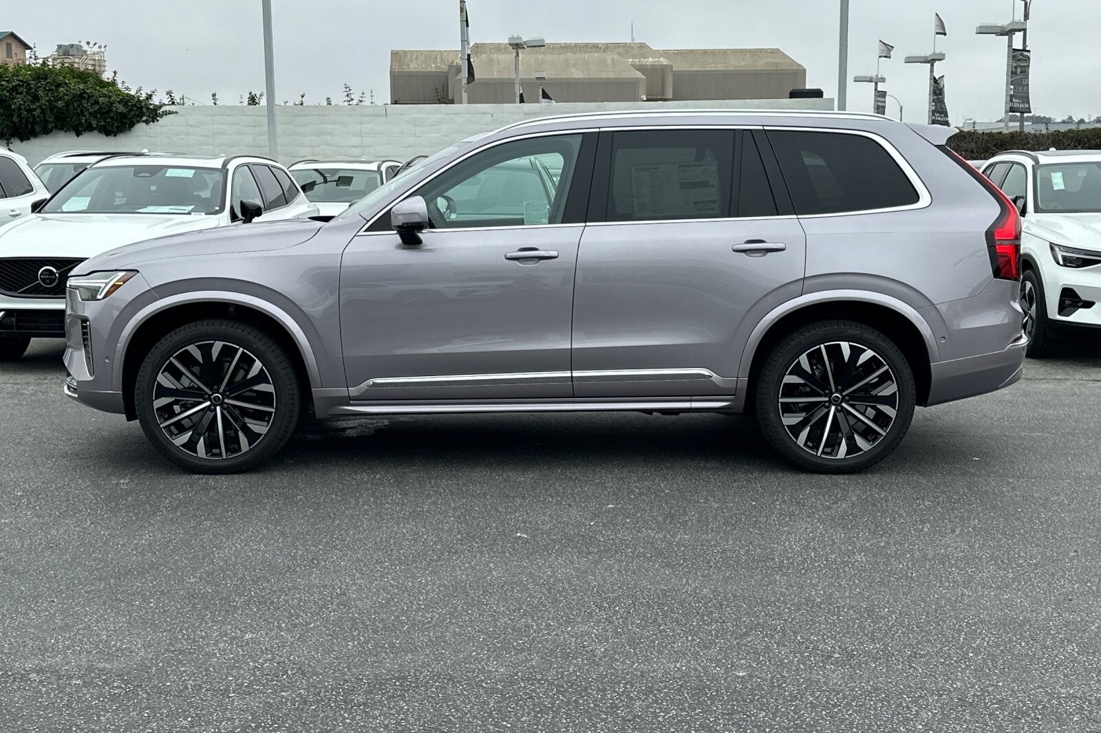2026 Volvo XC90 B5 Plus photo 2