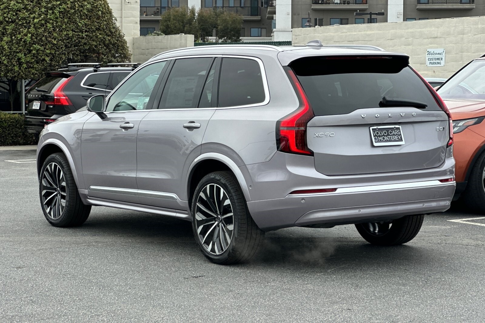 2026 Volvo XC90 B5 Plus photo 3