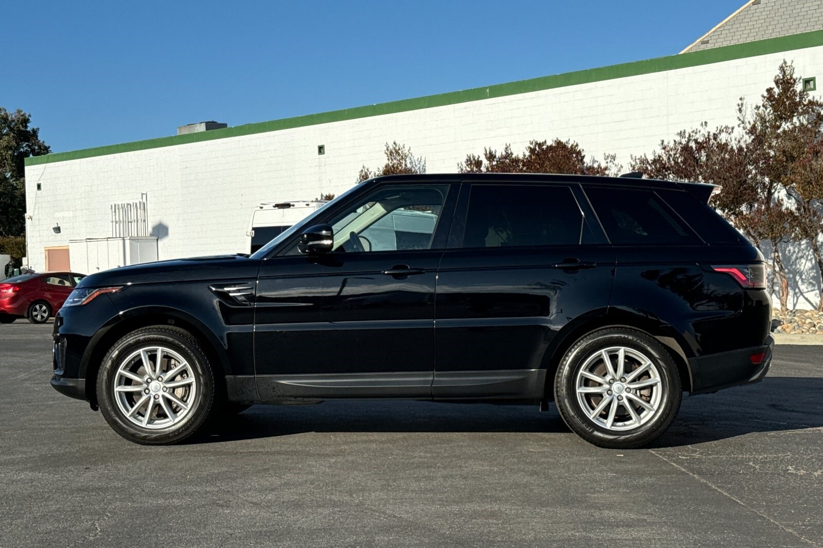 2020 Land Rover Range Rover Sport SE photo 2