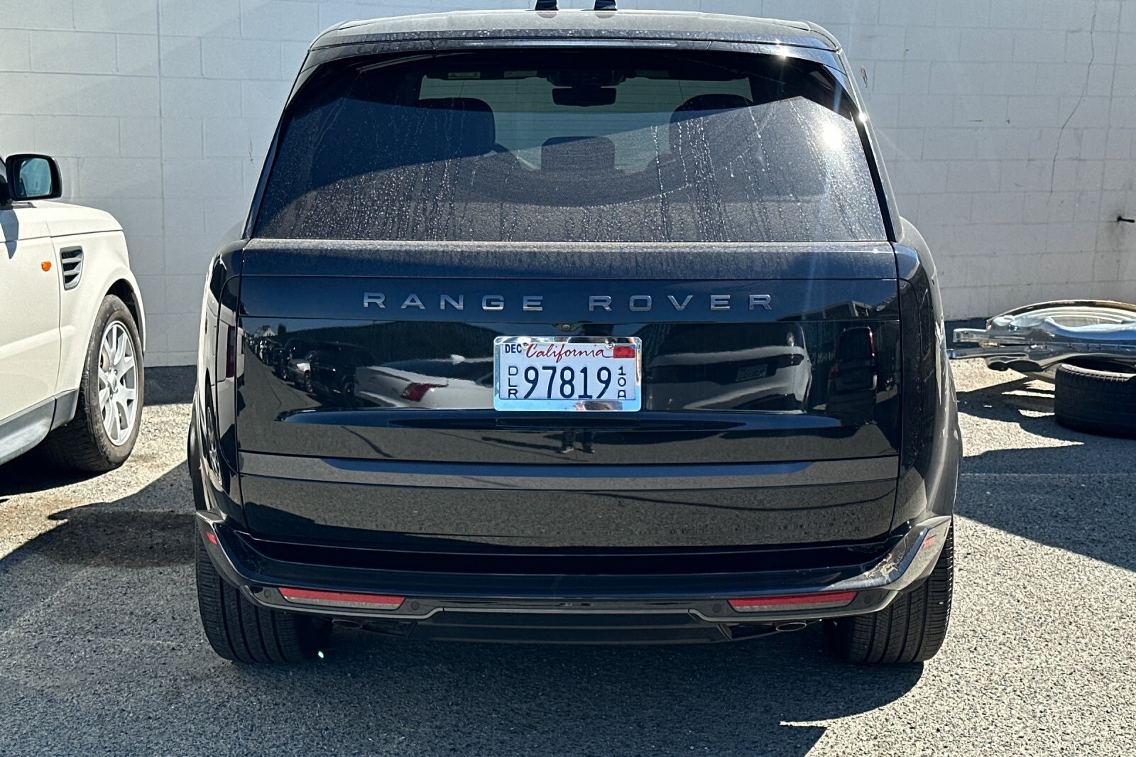 2025 Land Rover Range Rover SE photo 2