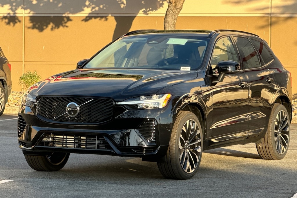 New 2026 Volvo XC60 plug-in hybrid T8 Ultra SUV