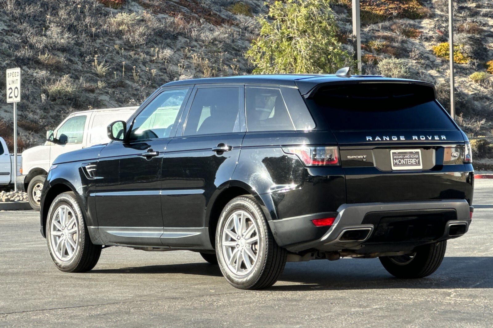 2020 Land Rover Range Rover Sport SE photo 3
