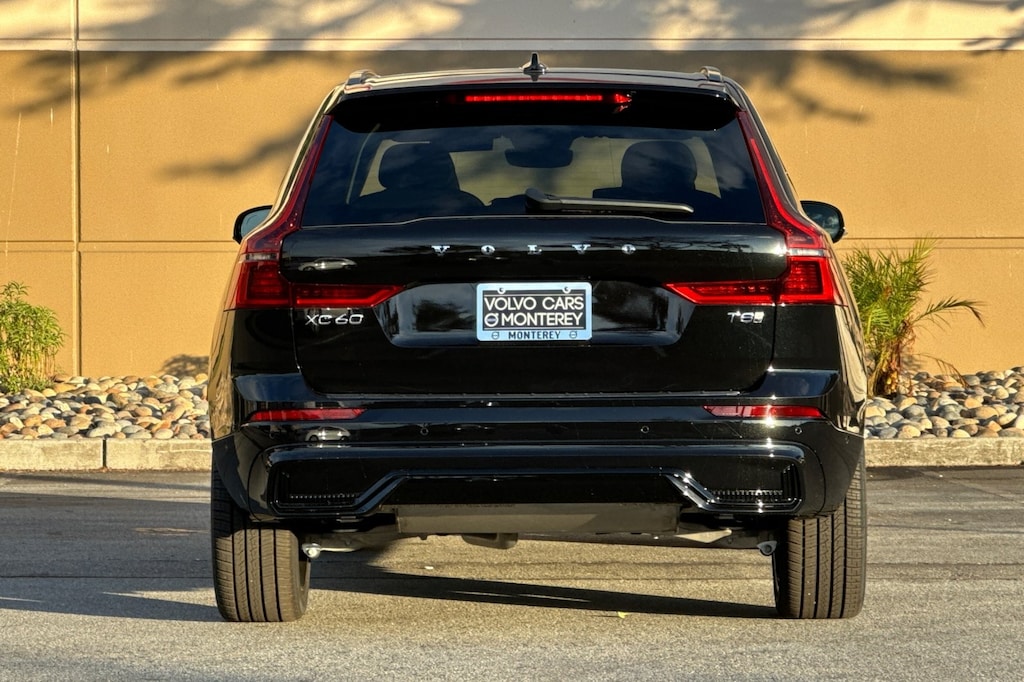 New 2026 Volvo XC60 plug-in hybrid T8 Ultra SUV
